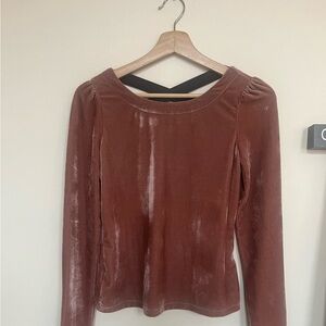 XS Anthropologie beautiful pink blouse with crossed ribbon back.